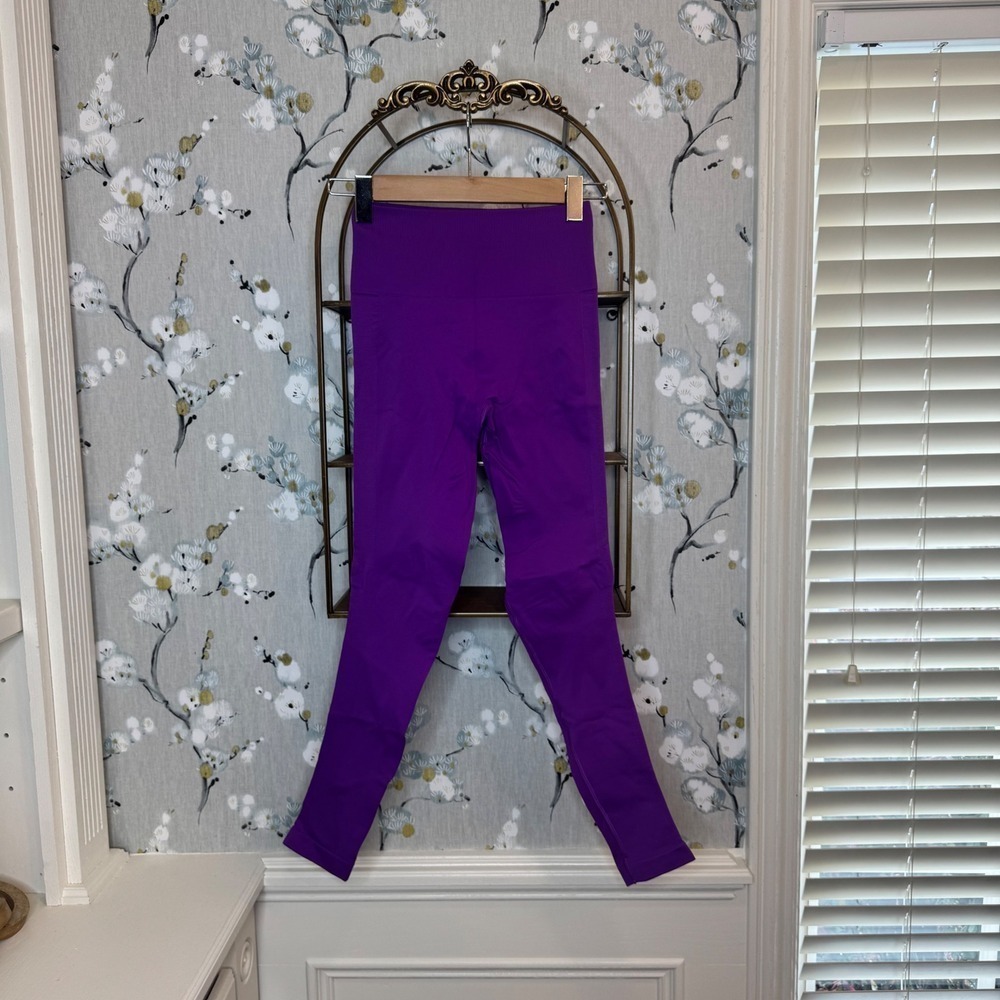 Lululemon Ebb to Street Tight Purple High Rise Seamless Leggings Size 6